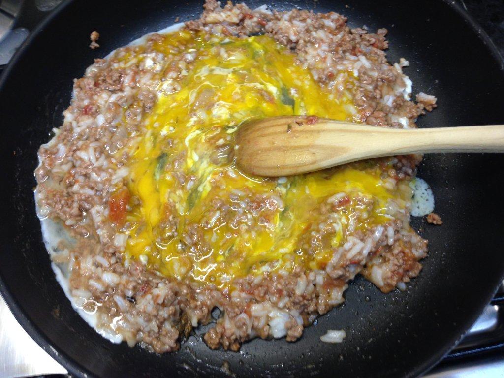 Grafe e Faca Ovos mexidos com bolonhesa3