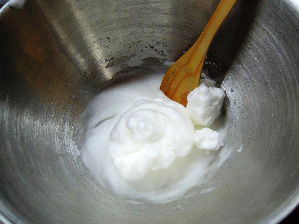 Grafe e Faca Espuma de Chocolate Branco2