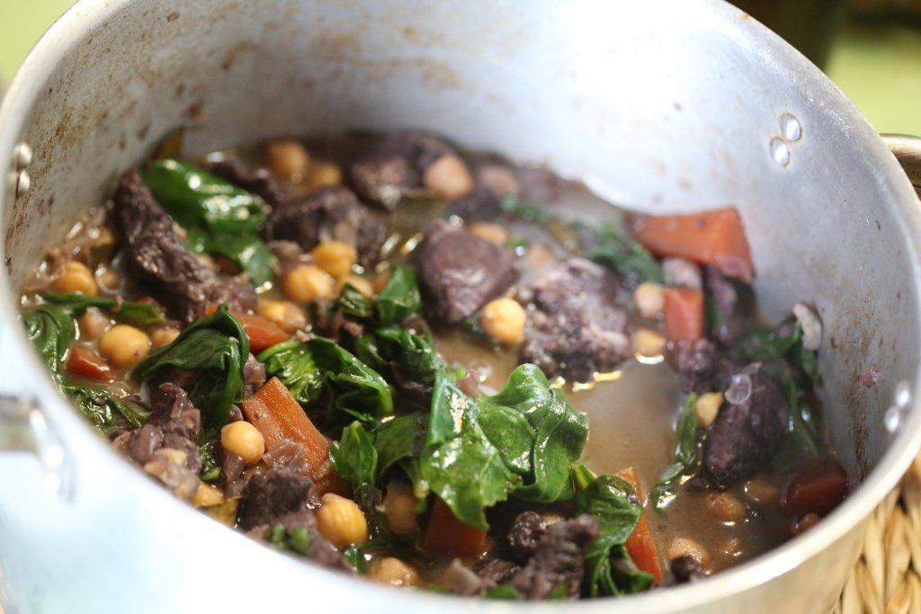 Grafe e Faca Carne de Porco à moda de Beja, com grão e espinafres (5)