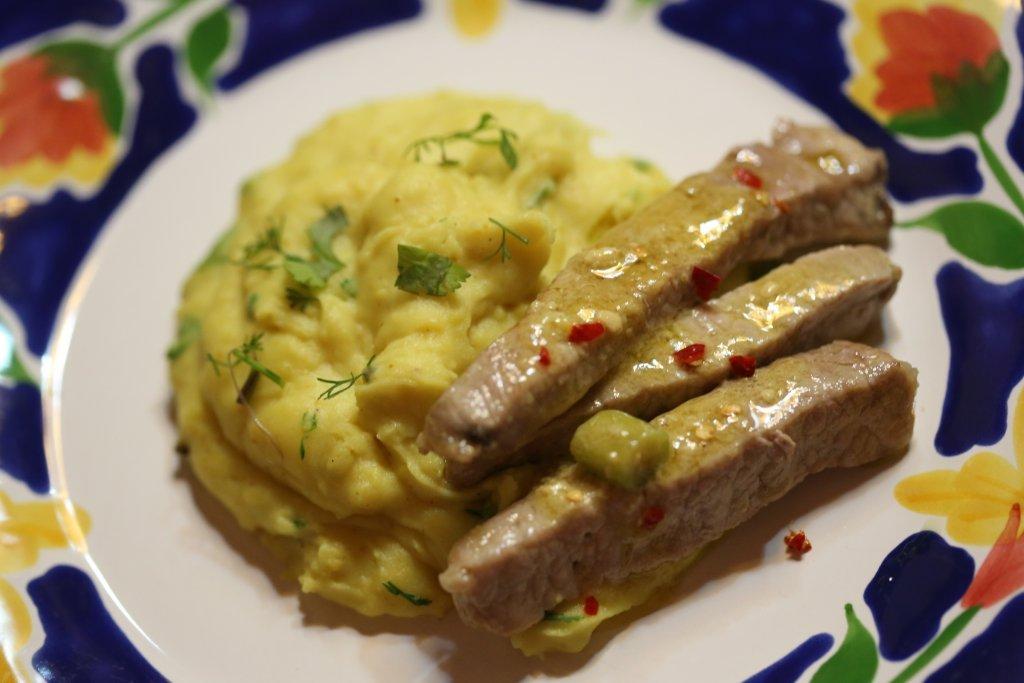 Tiras de porco com mostarda