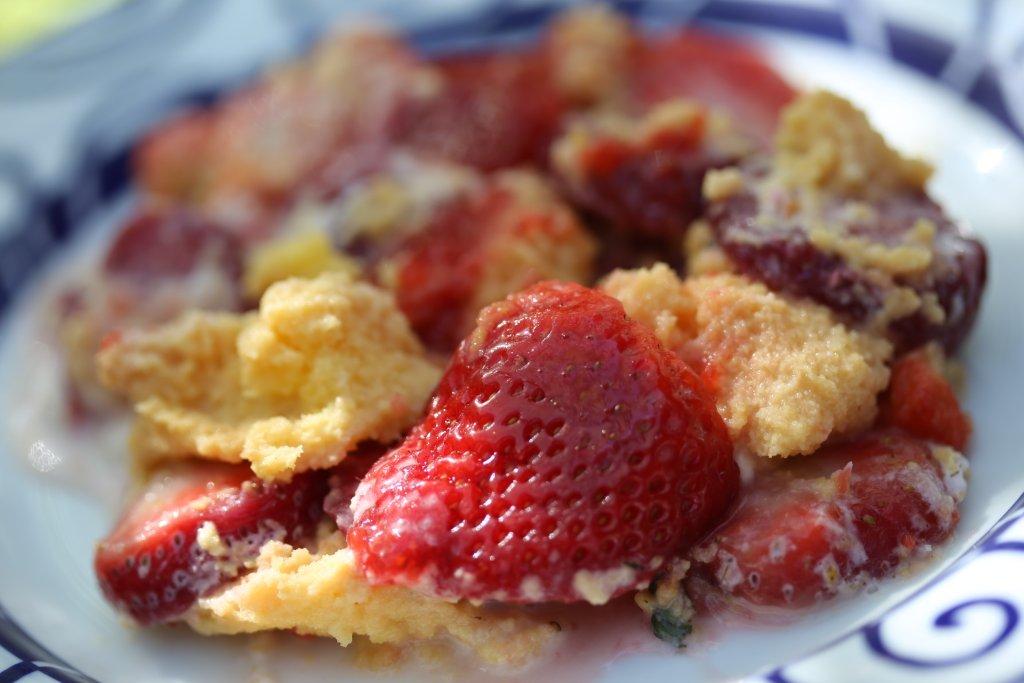 Grafe e Faca Cassata ou Bolo frio de morangos