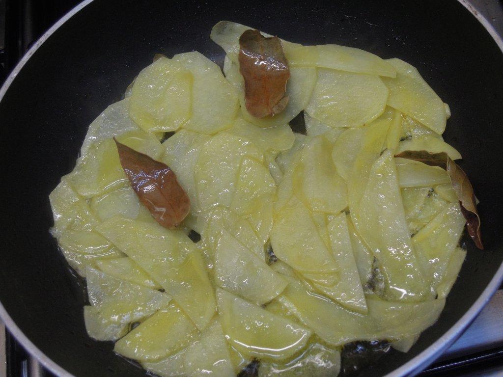 Grafe e Facas Migas de Batatas com Ovos (5)