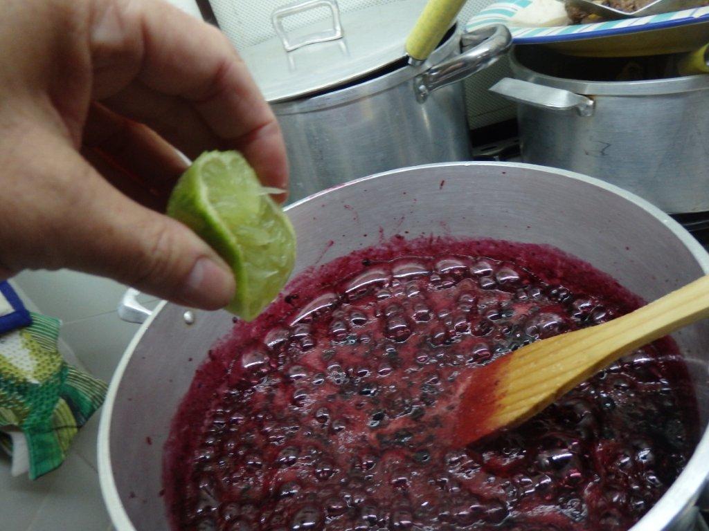 Compota de Frutos Vermelhos - Grafe e Faca