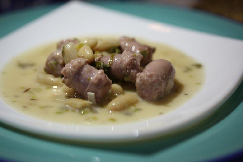 Salsichas frescas com Feijão Branco