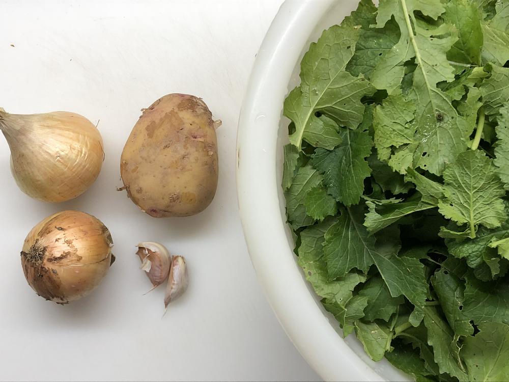 Sopa de Couve nabo com feijao_grafe_e_faca