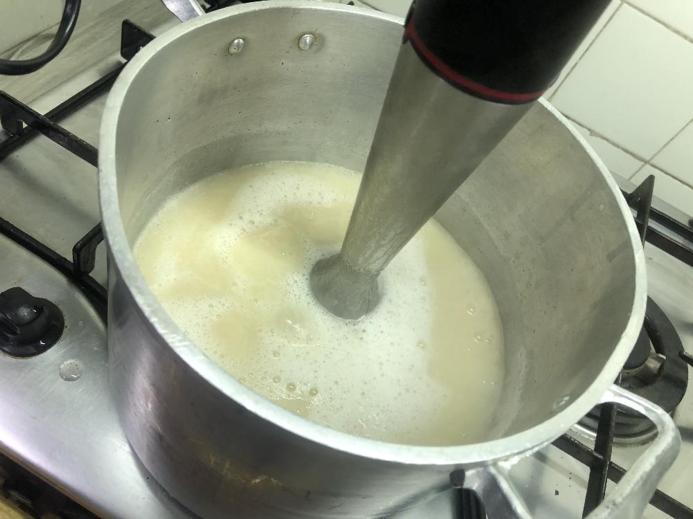 Sopa de Couve nabo com feijao_grafe_e_faca