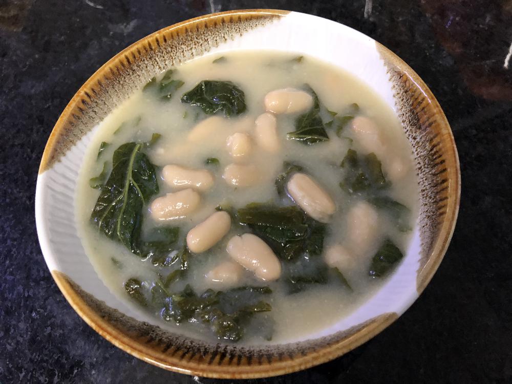 Sopa de Couve nabo com feijao_grafe_e_faca