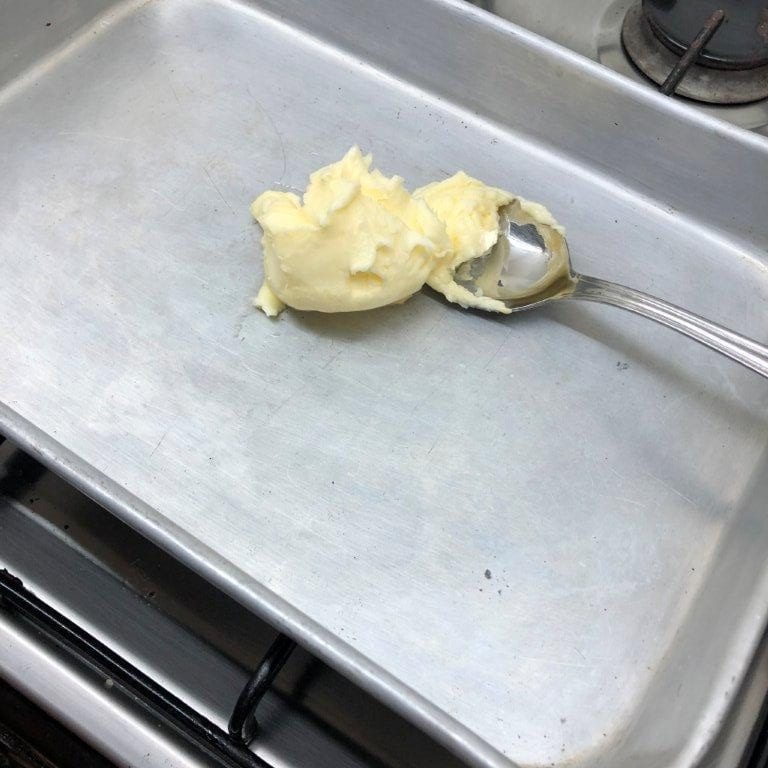 Uma espécie de focaccia a saber a salva