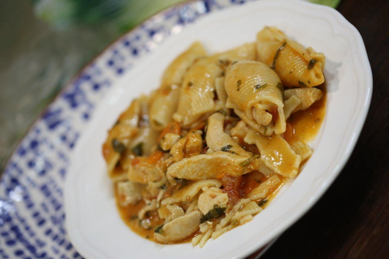 Frango Guisado com Búzios 