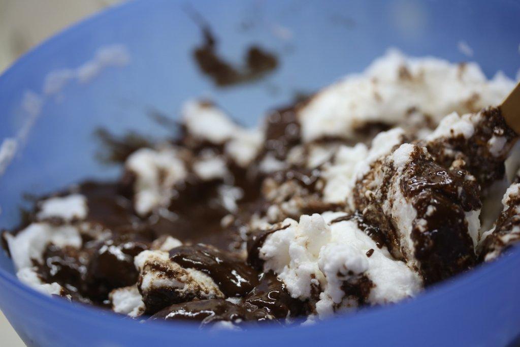 Mousse de Chocolate Temperada com Azeite e Sal