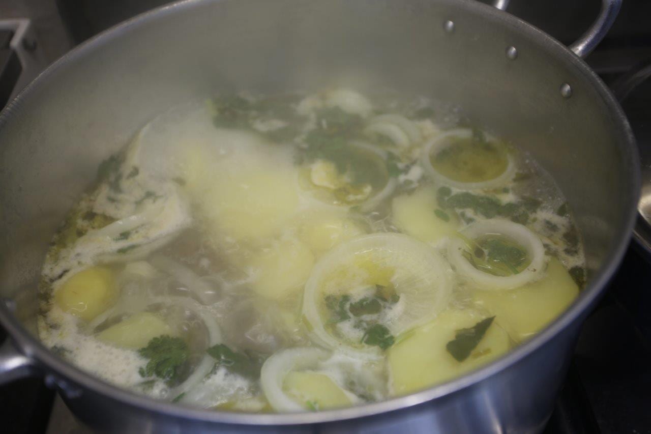 Linguado no Tacho com Batatas e Coentros Linguado no Tacho com Batatas e Coentros
