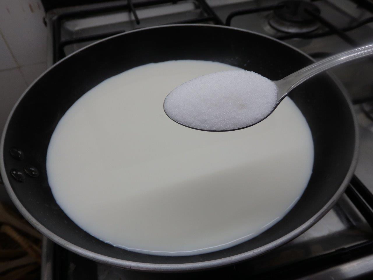 Farófias com Leite Creme da tanga