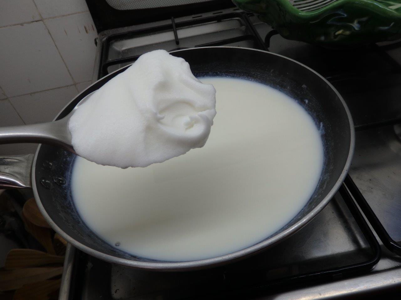 Farófias com Leite Creme da tanga