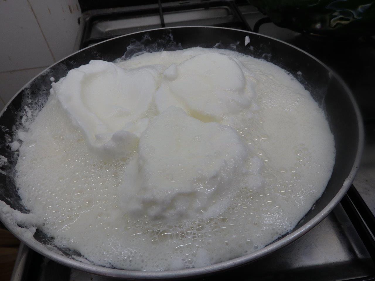 Farófias com Leite Creme da tanga