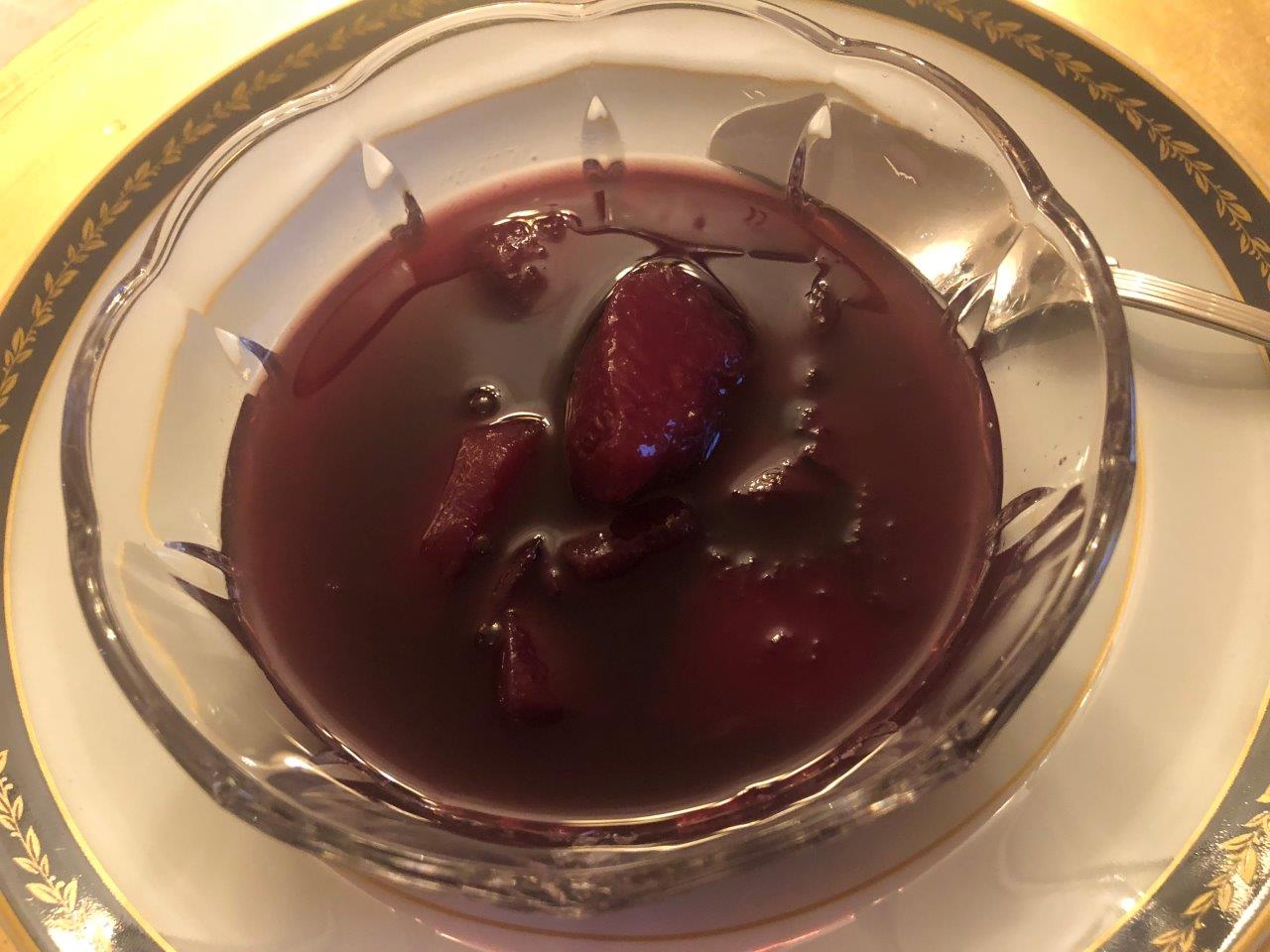  Maçã com vinho tinto