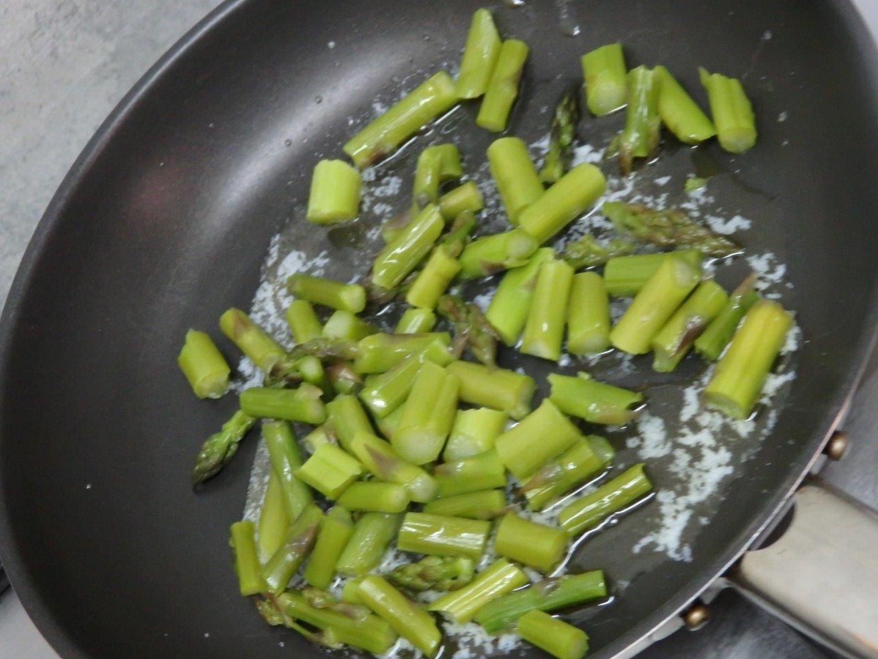 Ovos mexidos com Espargos mansos