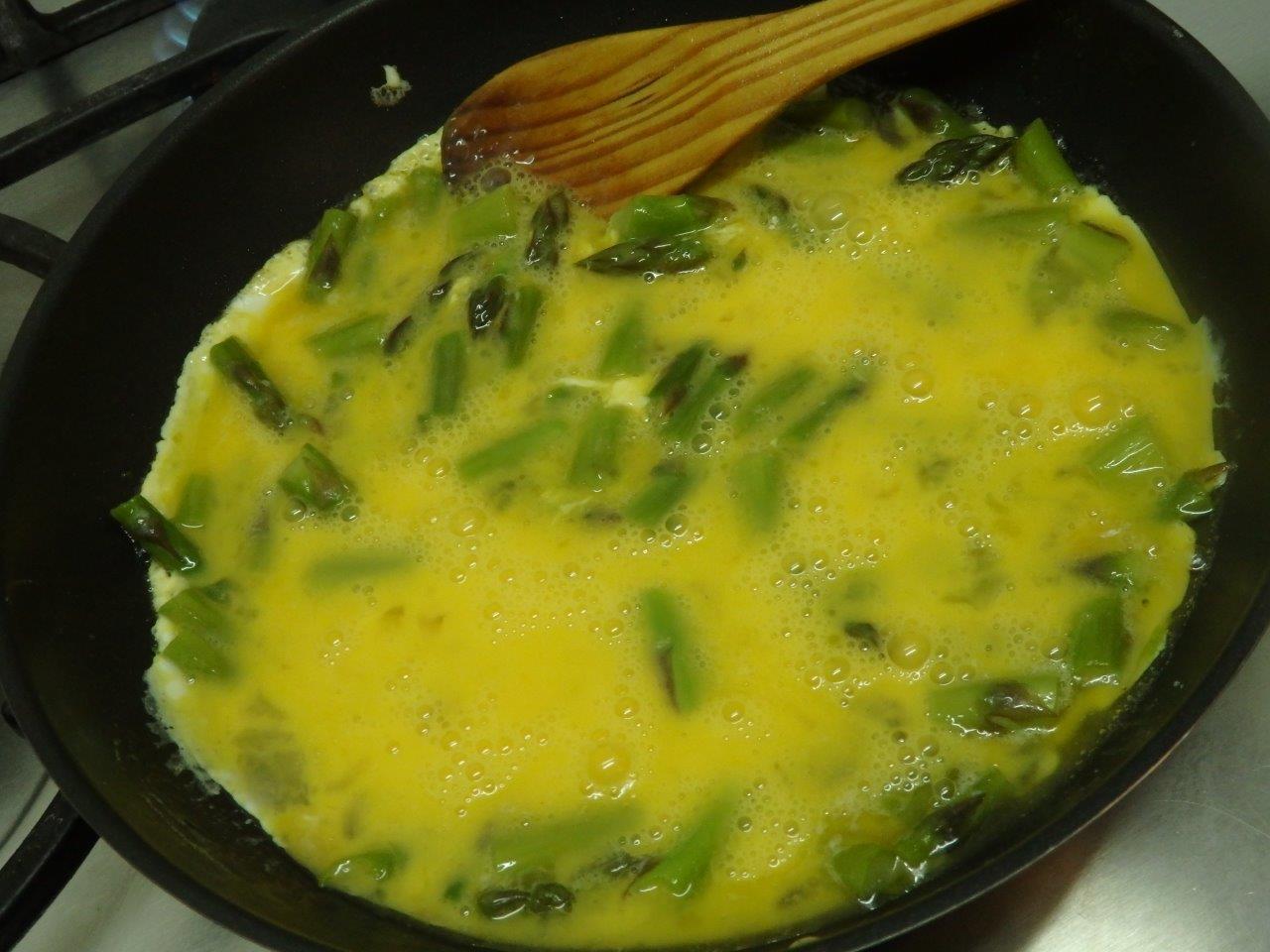 Ovos mexidos com Espargos mansos