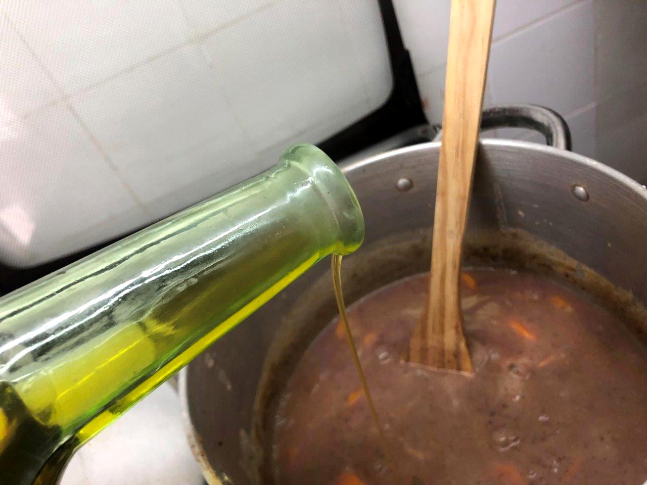 Sopa de dois Feijões com Coentros