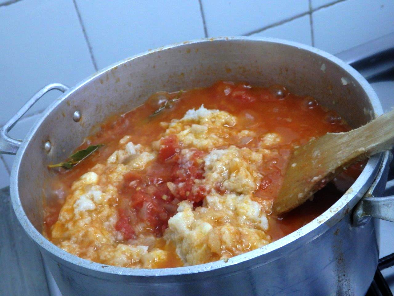 Açorda de Tomate com Ovos 