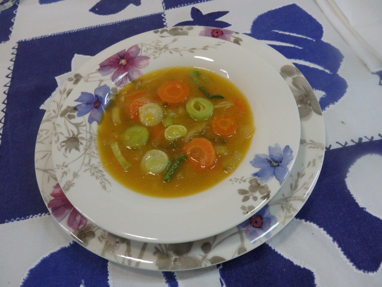 Sopa Cremosa de Alho Francês