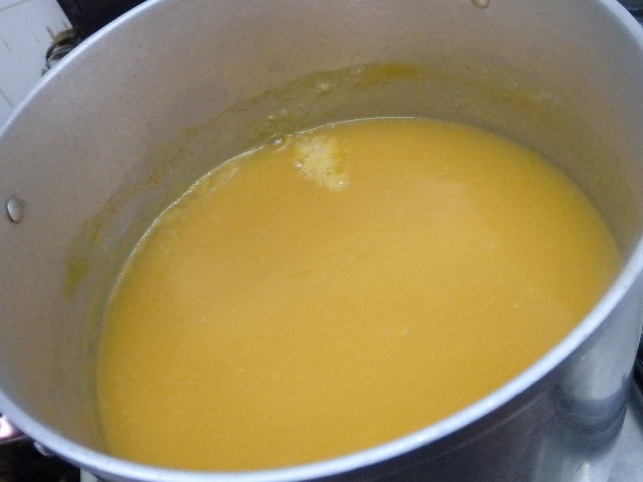 Sopa Cremosa de Alho Francês