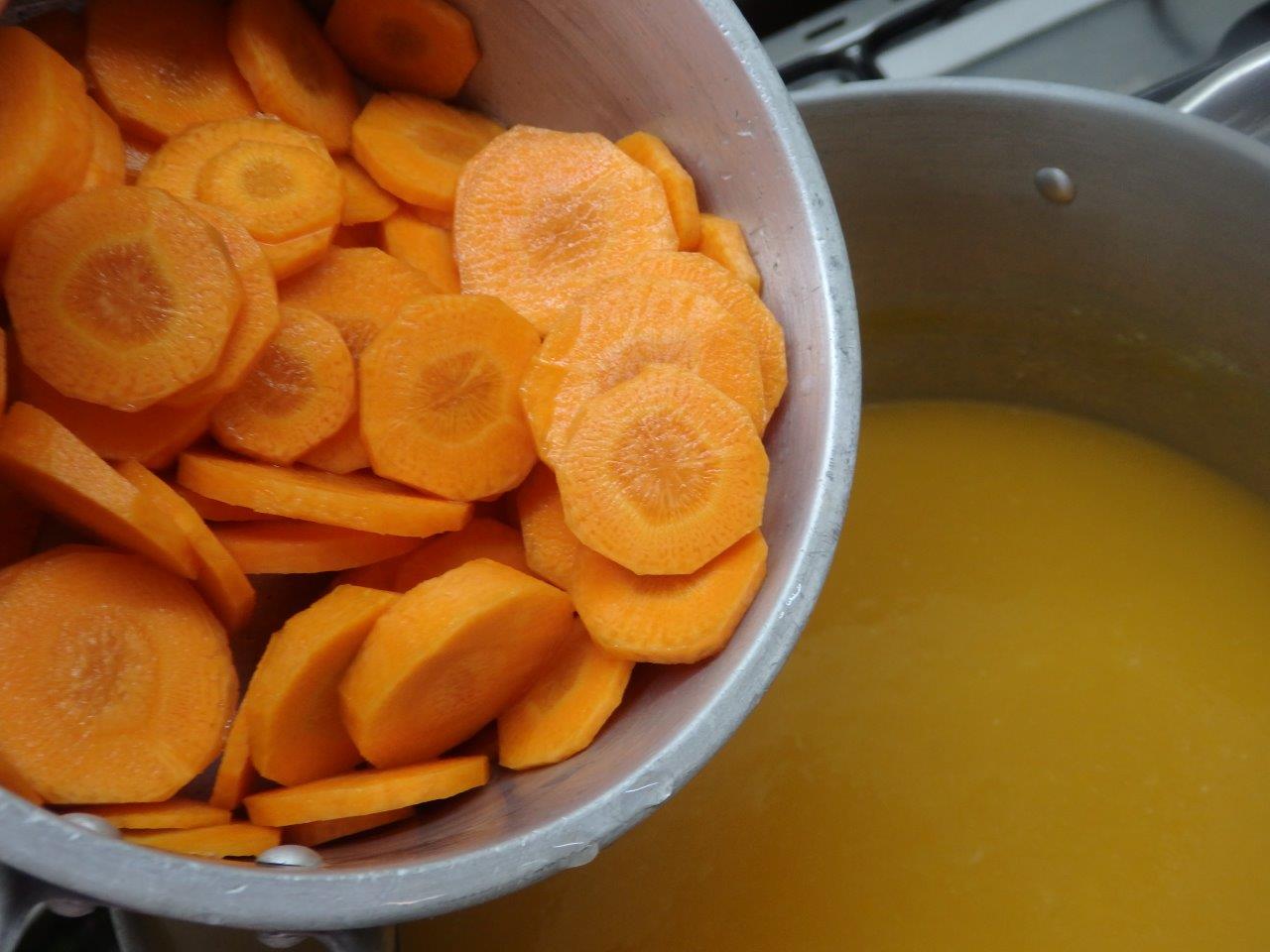 Sopa Cremosa de Alho Francês